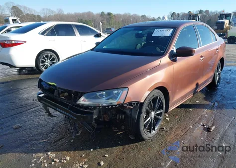 2017 Volkswagen Jetta 1.4T S z USA, uszkodzony, nr VIN 3VW2B7AJ2HM365210